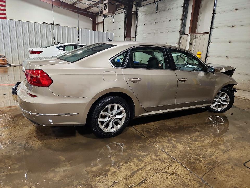51622076 :رقم المزاد ، 1VWAT7A37GC024461 vin ، 2016 Volkswagen Passat مزاد بيع