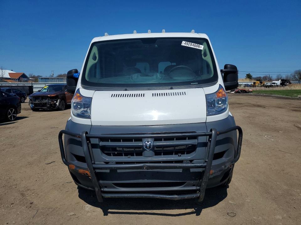 49284606 :رقم المزاد ، 3C6TRVAG4HE548945 vin ، 2017 Ram Promaster 1500 مزاد بيع