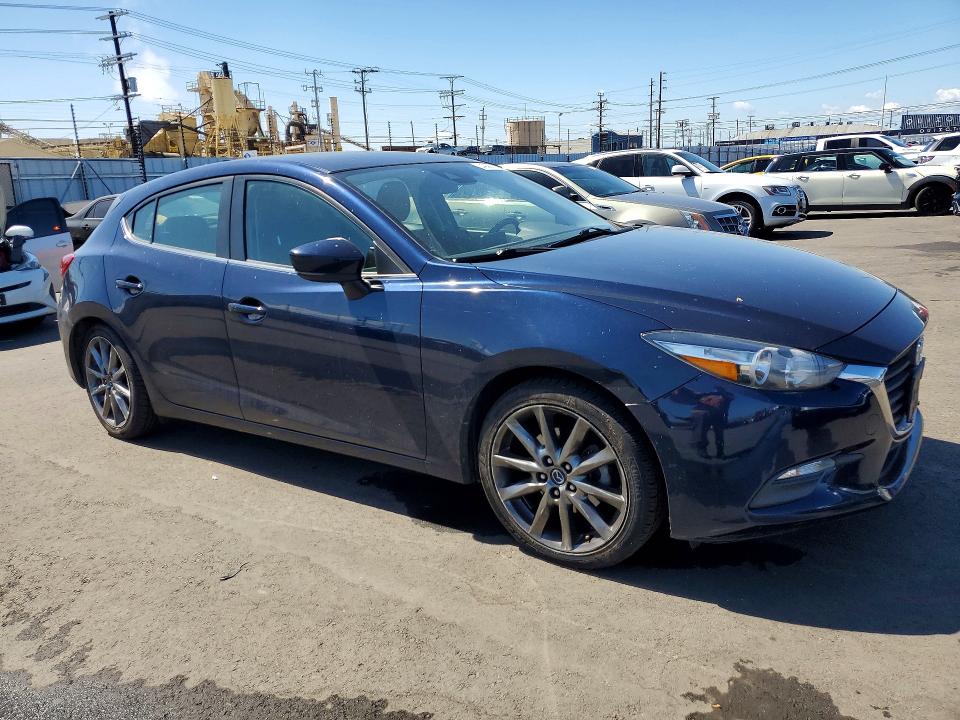2018 Mazda 3 მანქანა იყიდება აუქციონზე, vin: 3MZBN1L32JM265164, აუქციონის ნომერი: 49685536