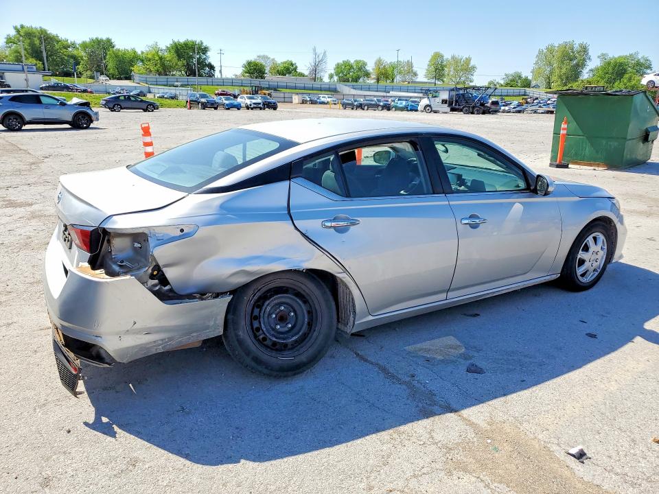 50469956 :رقم المزاد ، 1N4BL4BV4MN376442 vin ، 2021 Nissan Altima مزاد بيع