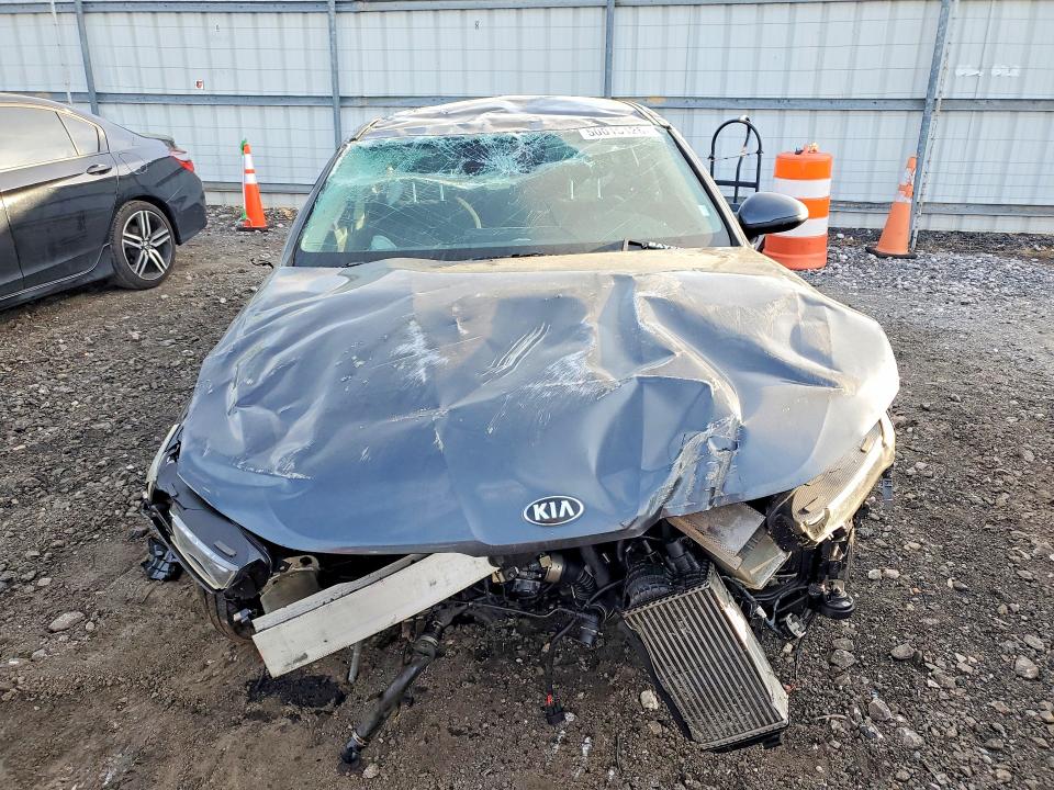 2021 Kia K5 მანქანა იყიდება აუქციონზე, vin: 5XXG14J21MG015792, აუქციონის ნომერი: 50015126
