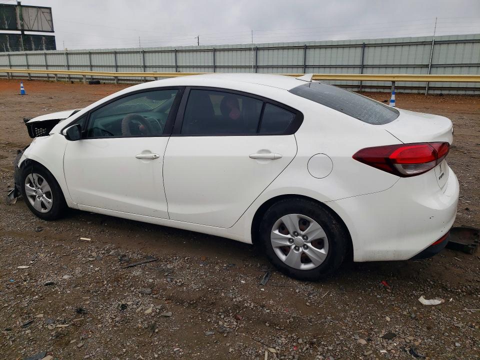 2017 Kia Forte მანქანა იყიდება აუქციონზე, vin: 3KPFK4A70HE065537, აუქციონის ნომერი: 51620546