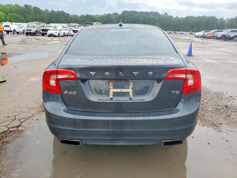 51776636 :رقم المزاد ، YV140MFB3F1313039 vin ، 2015 Volvo S60 مزاد بيع