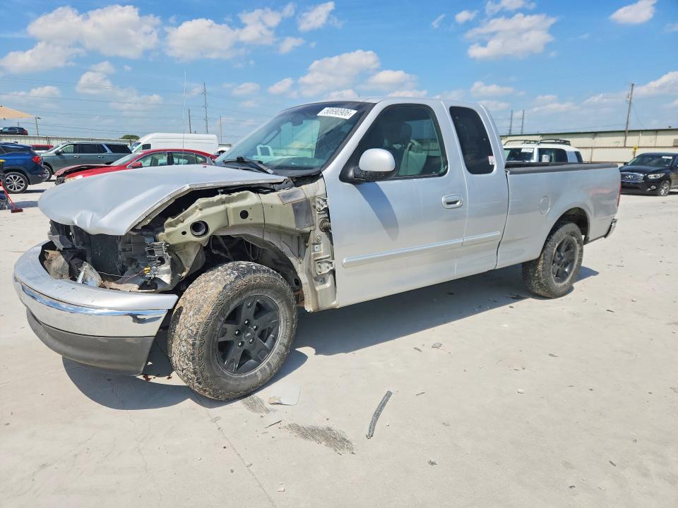 50690906 :رقم المزاد ، 1FTRX17W02NB66298 vin ، 2002 Ford F150 مزاد بيع