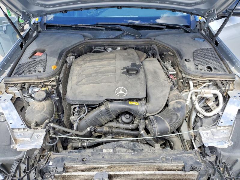 49500136 :رقم المزاد ، W1KZF8EB5NB020387 vin ، 2022 Mercedes-benz E مزاد بيع
