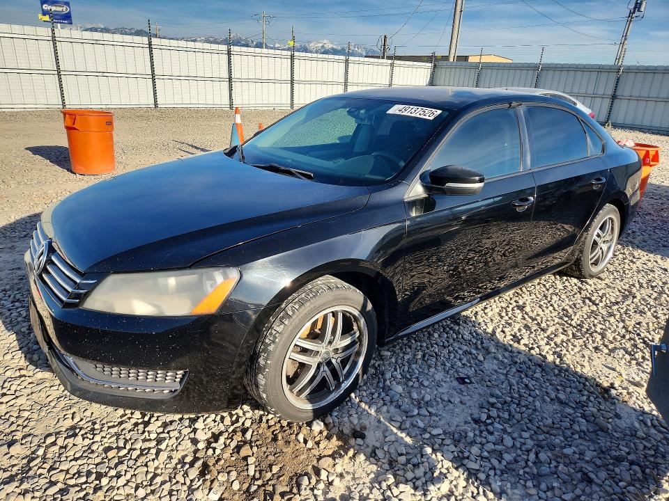 49137526 :رقم المزاد ، 1VWAP7A37DC047447 vin ، 2013 Volkswagen Passat مزاد بيع