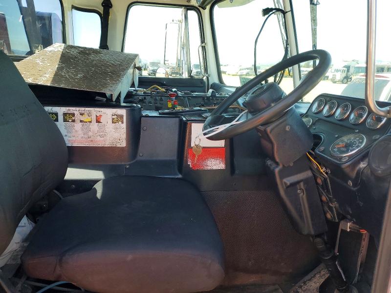 49286056 :رقم المزاد ، 5VCACR8FXBH211691 vin ، 2011 Autocar Llc Xpeditor مزاد بيع