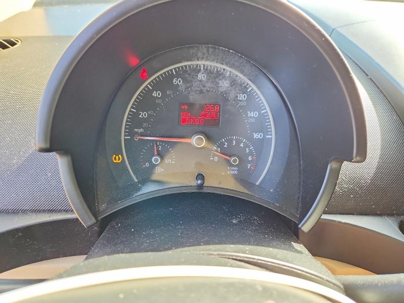 2010 Volkswagen New Beetle მანქანა იყიდება აუქციონზე, vin: 3VWPG3AG4AM012901, აუქციონის ნომერი: 49166236