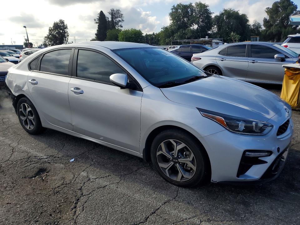 2020 Kia Forte მანქანა იყიდება აუქციონზე, vin: 3KPF24AD5LE250844, აუქციონის ნომერი: 50473046