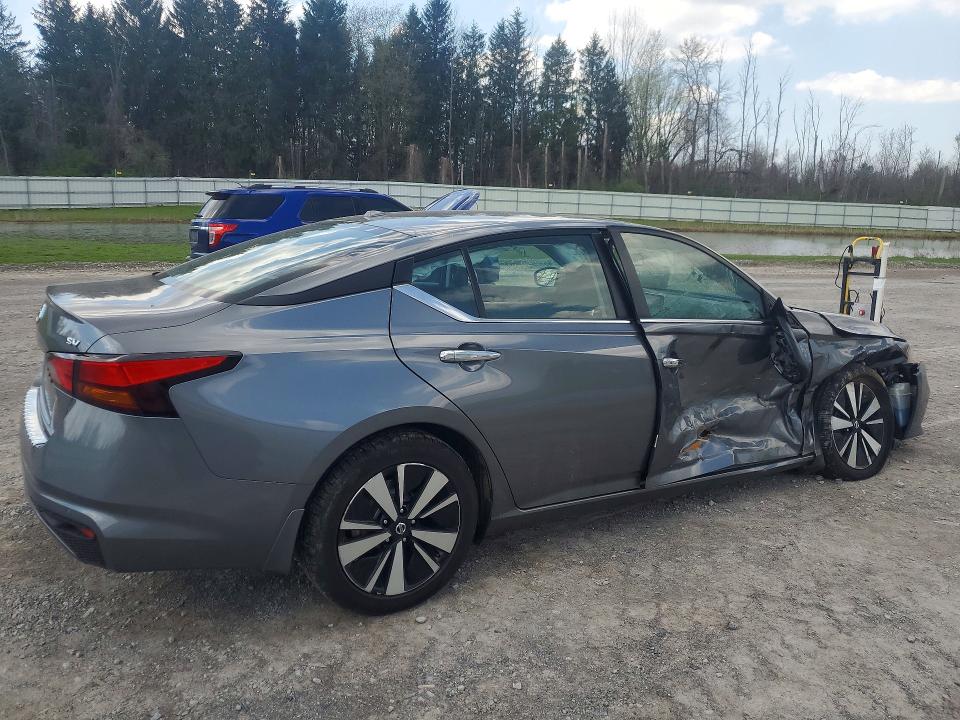 50527976 :رقم المزاد ، 1N4BL4DV4NN341320 vin ، 2022 Nissan Altima مزاد بيع