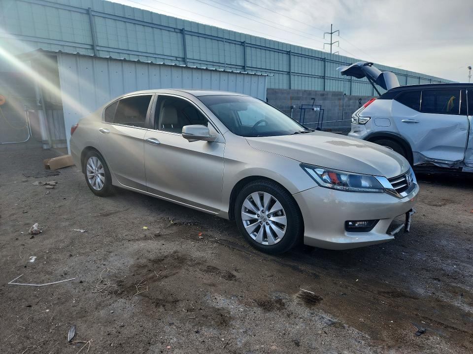 2015 Honda Accord მანქანა იყიდება აუქციონზე, vin: 1HGCR2F82FA096584, აუქციონის ნომერი: 48622316
