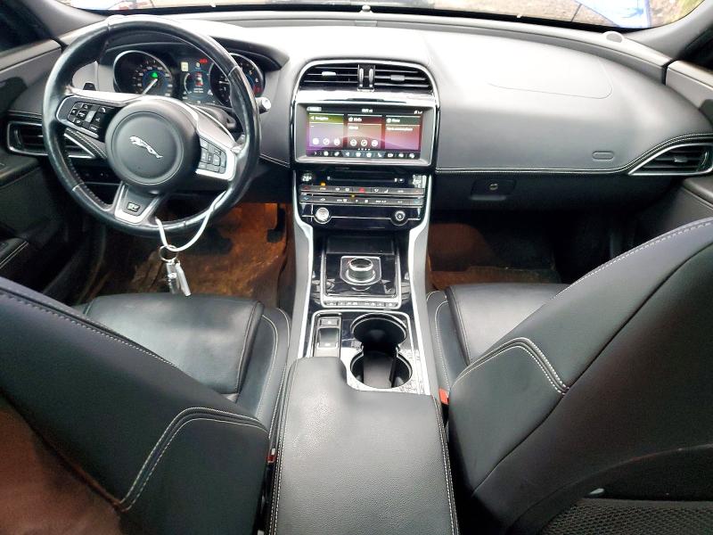 48222456 :رقم المزاد ، SAJAL4BV7HA964646 vin ، 2017 Jaguar Xe مزاد بيع