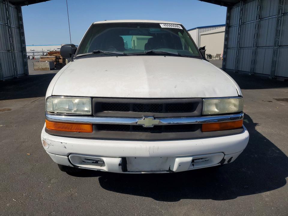 2002 Chevrolet Blazer მანქანა იყიდება აუქციონზე, vin: 1GNCS13W92K214528, აუქციონის ნომერი: 49980686