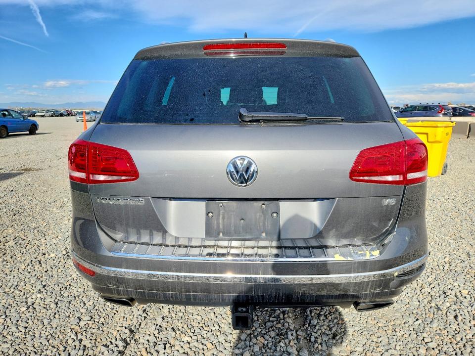 Продажа на аукционе авто 2017 Volkswagen Touareg, vin: WVGRF7BP2HD003183, номер лота: 49333636