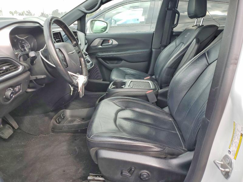49235236 :رقم المزاد ، 2C4RC1EG8KR574784 vin ، 2019 Chrysler Pacifica مزاد بيع