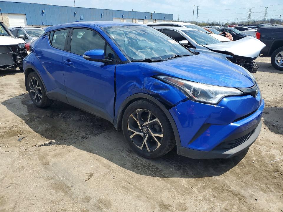 50722556 :رقم المزاد ، NMTKHMBX3JR014104 vin ، 2018 Toyota C-hr مزاد بيع