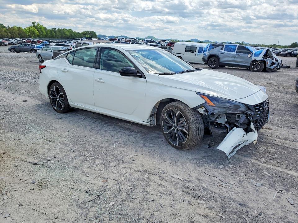 50426496 :رقم المزاد ، 1N4BL4CV1RN381636 vin ، 2024 Nissan Altima مزاد بيع