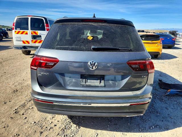 49151326 :رقم المزاد ، 3VV3B7AX6JM210064 vin ، 2018 Volkswagen Tiguan مزاد بيع