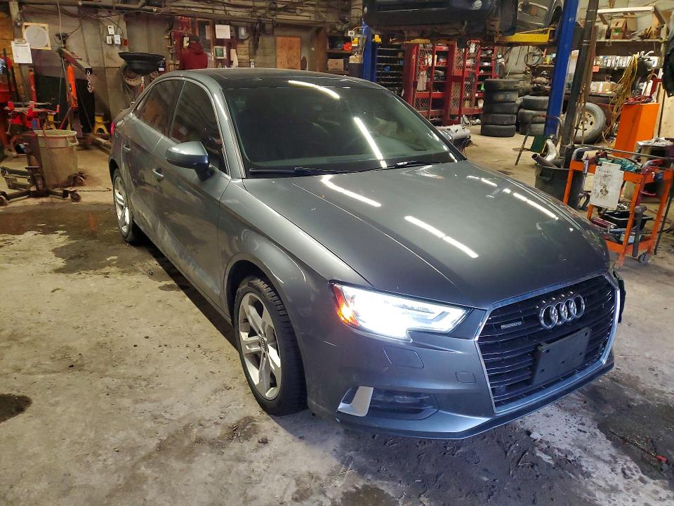Продаж на аукціоні авто 2018 Audi A3, vin: WAUB8GFF8J1058453, номер лоту: 47035046