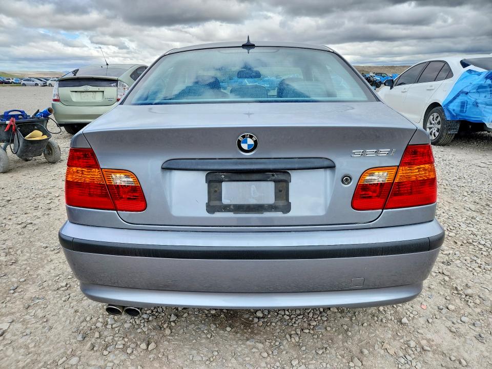 51173456 :رقم المزاد ، WBAAZ33474KP84811 vin ، 2004 Bmw 325 مزاد بيع