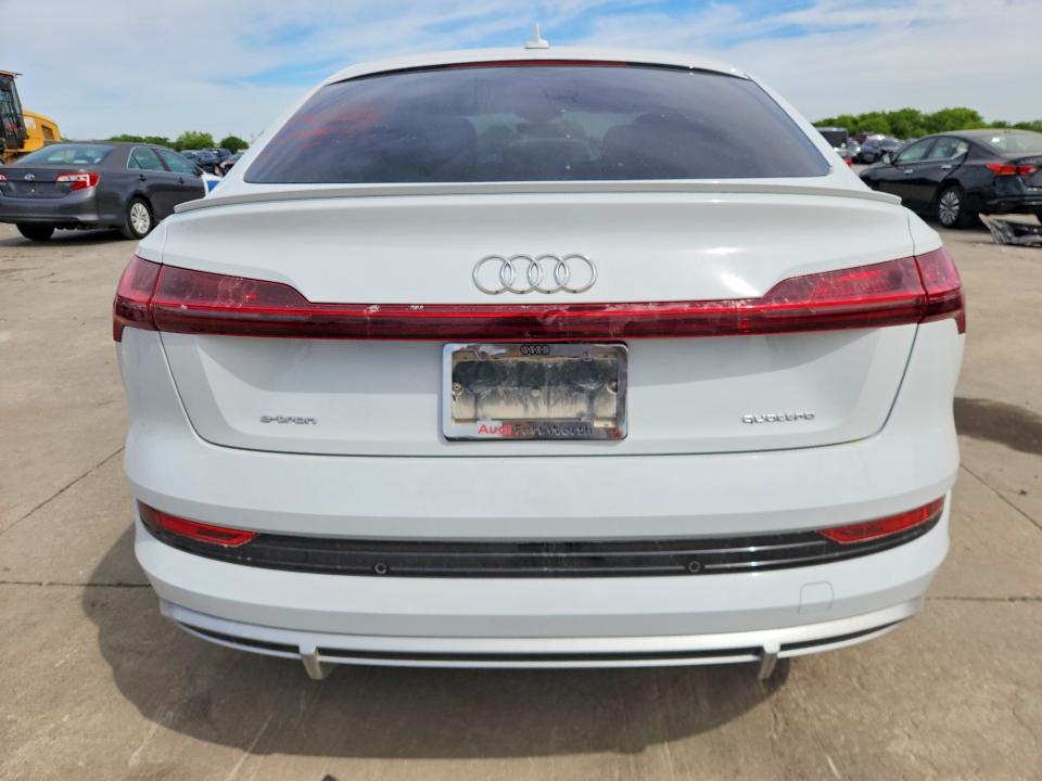 Продажа на аукционе авто 2022 Audi E-tron, vin: WA12AAGE8NB031418, номер лота: 47258436