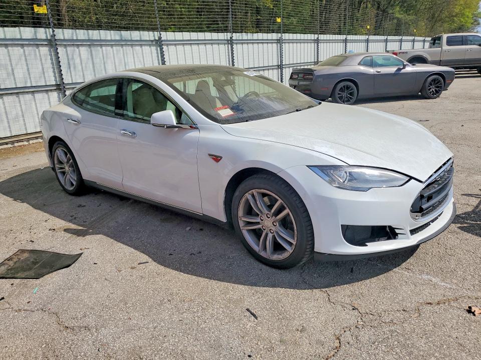 48261256 :رقم المزاد ، 5YJSA1CP5DFP16680 vin ، 2013 Tesla Model S مزاد بيع