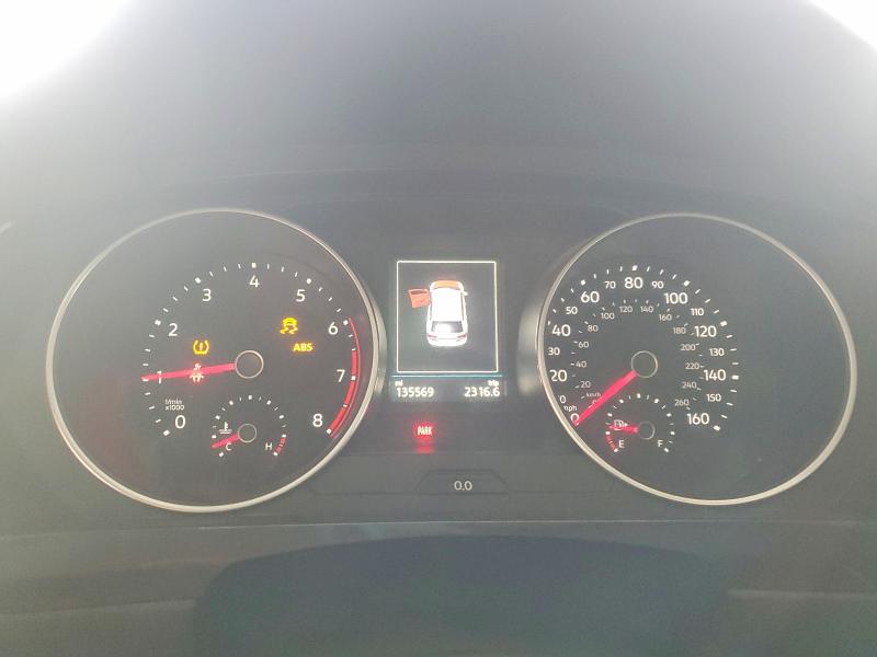 50331516 :رقم المزاد ، 3VV1B7AX2JM013559 vin ، 2018 Volkswagen Tiguan مزاد بيع