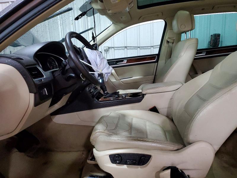 51964876 :رقم المزاد ، WVGFF9BP9BD002408 vin ، 2011 Volkswagen Touareg مزاد بيع