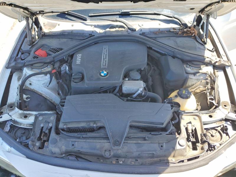 51418726 :رقم المزاد ، WBA8E5G57GNT93864 vin ، 2016 Bmw 320 مزاد بيع