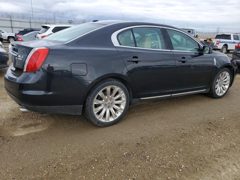 46564286 :رقم المزاد ، 1LNHL9FT4BG613728 vin ، 2011 Lincoln Townhouse Mks مزاد بيع