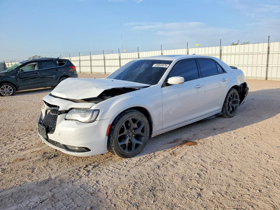 2022 Chrysler 300 მანქანა იყიდება აუქციონზე, vin: 2C3CCABG0NH198817, აუქციონის ნომერი: 49863876
