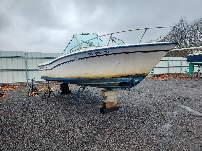 47921496 :رقم المزاد ، NTLBC331G586 vin ، 1986 Grady White Boat 190 مزاد بيع