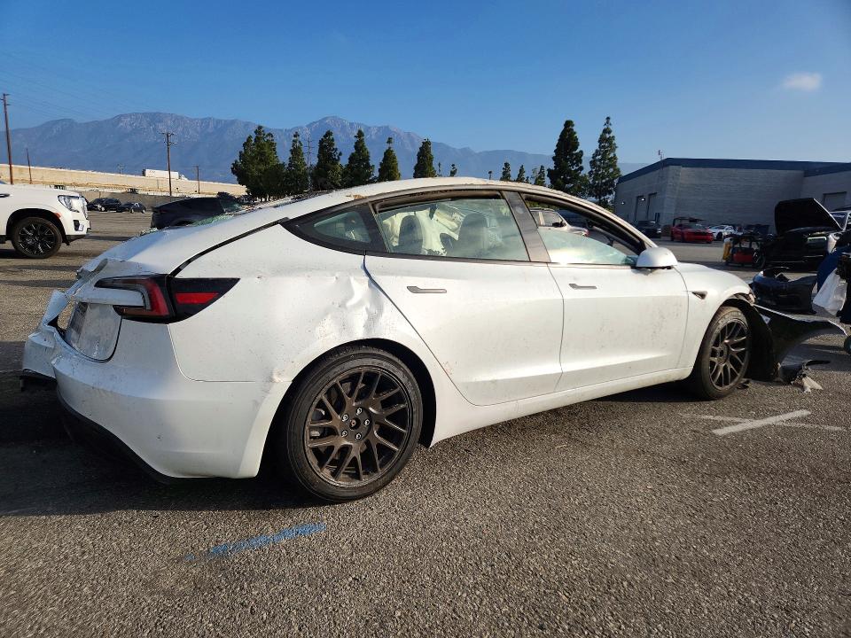 2025 Tesla Model 3 მანქანა იყიდება აუქციონზე, vin: 5YJ3E1EA4SF011593, აუქციონის ნომერი: 51856276