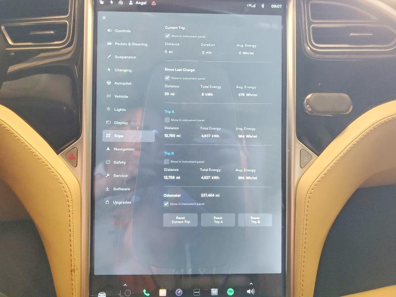 51133946 :رقم المزاد ، 5YJSA1H24FF082259 vin ، 2015 Tesla Model S مزاد بيع