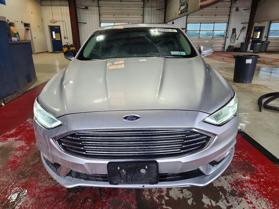 51709216 :رقم المزاد ، 3FA6P0T9XHR101564 vin ، 2017 Ford Fusion مزاد بيع