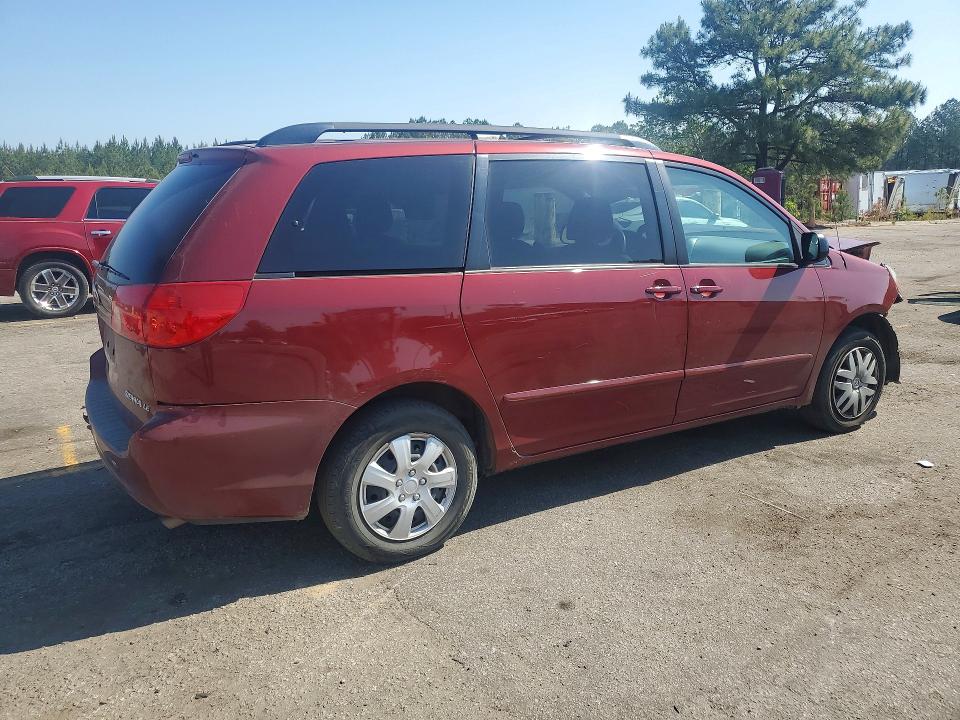 51108736 :رقم المزاد ، 5TDKK4CC7AS327154 vin ، 2010 Toyota Sienna مزاد بيع