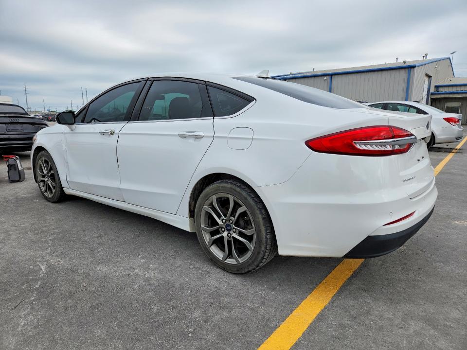51587556 :رقم المزاد ، 3FA6P0CDXLR151328 vin ، 2020 Ford Fusion مزاد بيع