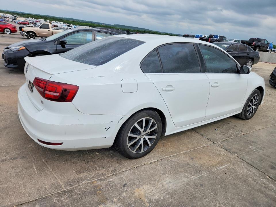 50177866 :رقم المزاد ، 3VWDB7AJ7HM308316 vin ، 2017 Volkswagen Jetta مزاد بيع