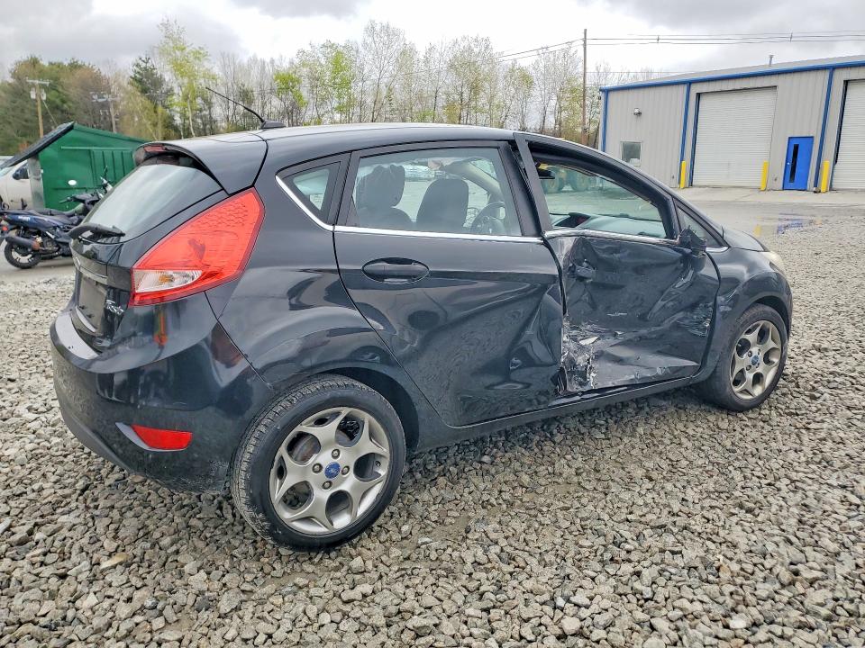 52052026 :رقم المزاد ، 3FADP4FJ5BM124260 vin ، 2011 Ford Fiesta مزاد بيع