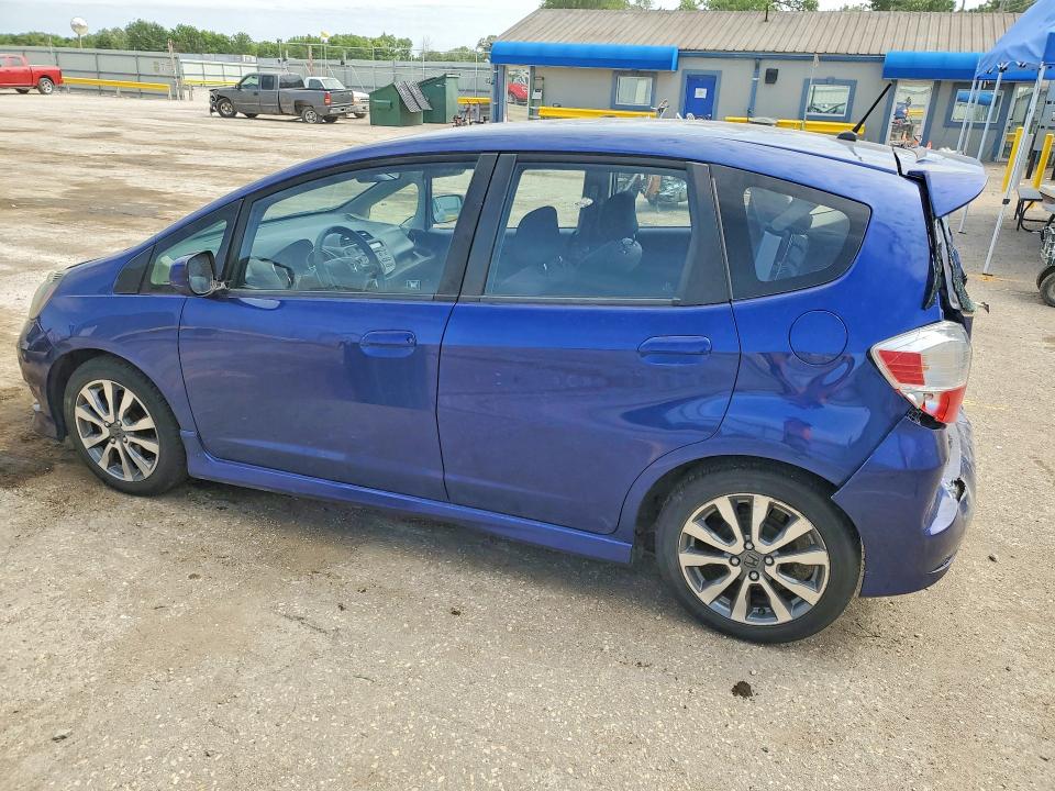 51961696 :رقم المزاد ، JHMGE8H57DC010560 vin ، 2013 Honda Fit مزاد بيع