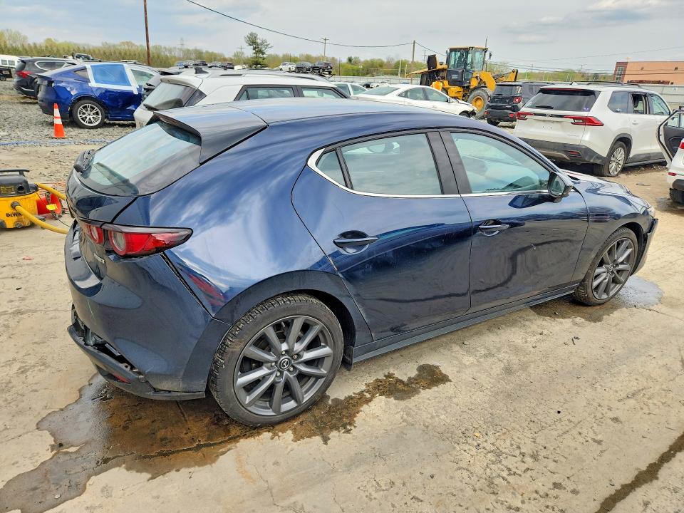 50128656 :رقم المزاد ، JM1BPAKL4M1327230 vin ، 2021 Mazda 3 مزاد بيع