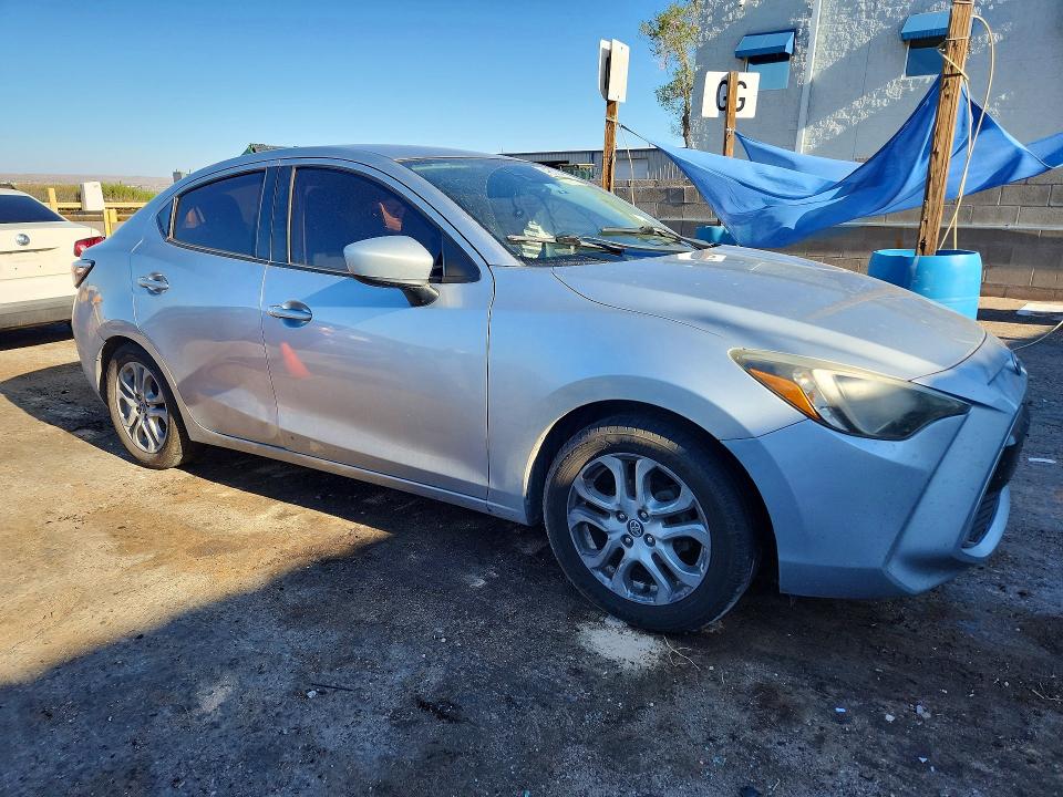 48504826 :رقم المزاد ، 3MYDLBYV6JY321747 vin ، 2018 Toyota Yaris Ia مزاد بيع