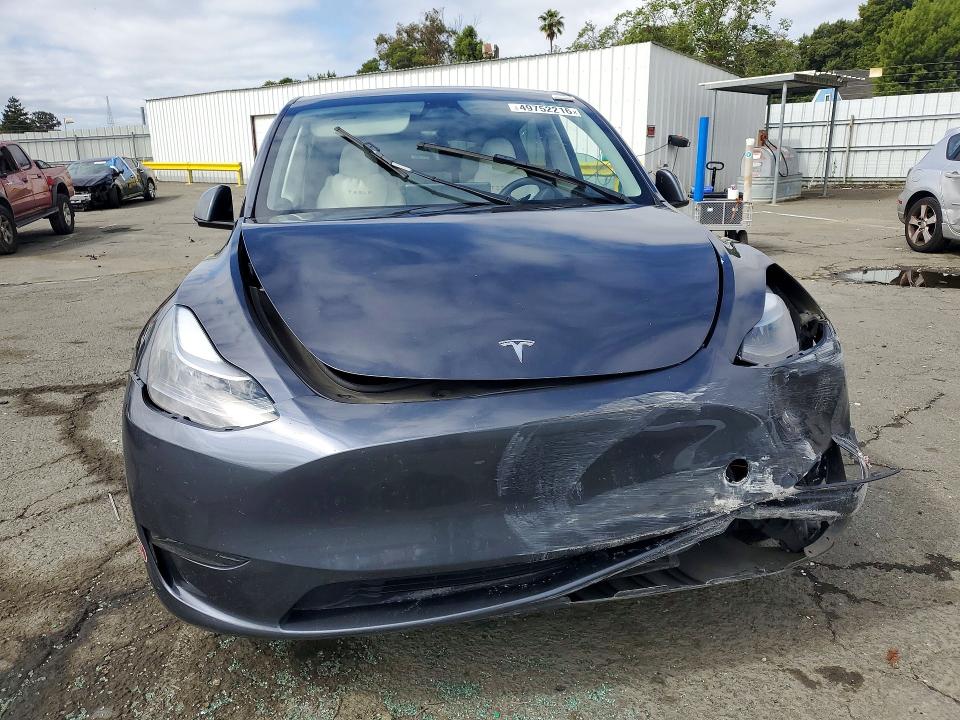 49752216 :رقم المزاد ، 7SAYGDEE0PF902110 vin ، 2023 Tesla Model Y مزاد بيع