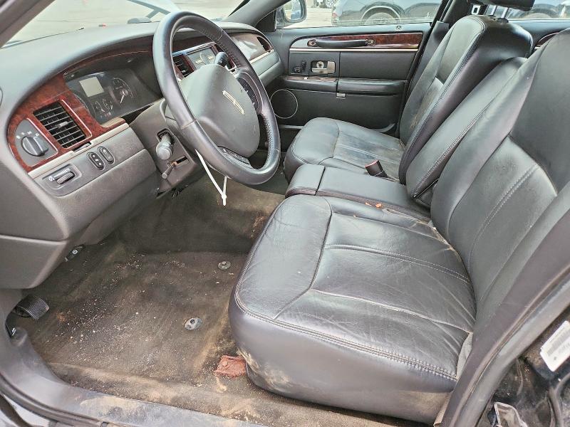 2011 Lincoln Town Car მანქანა იყიდება აუქციონზე, vin: 2LNBL8EV2BX765469, აუქციონის ნომერი: 50983706