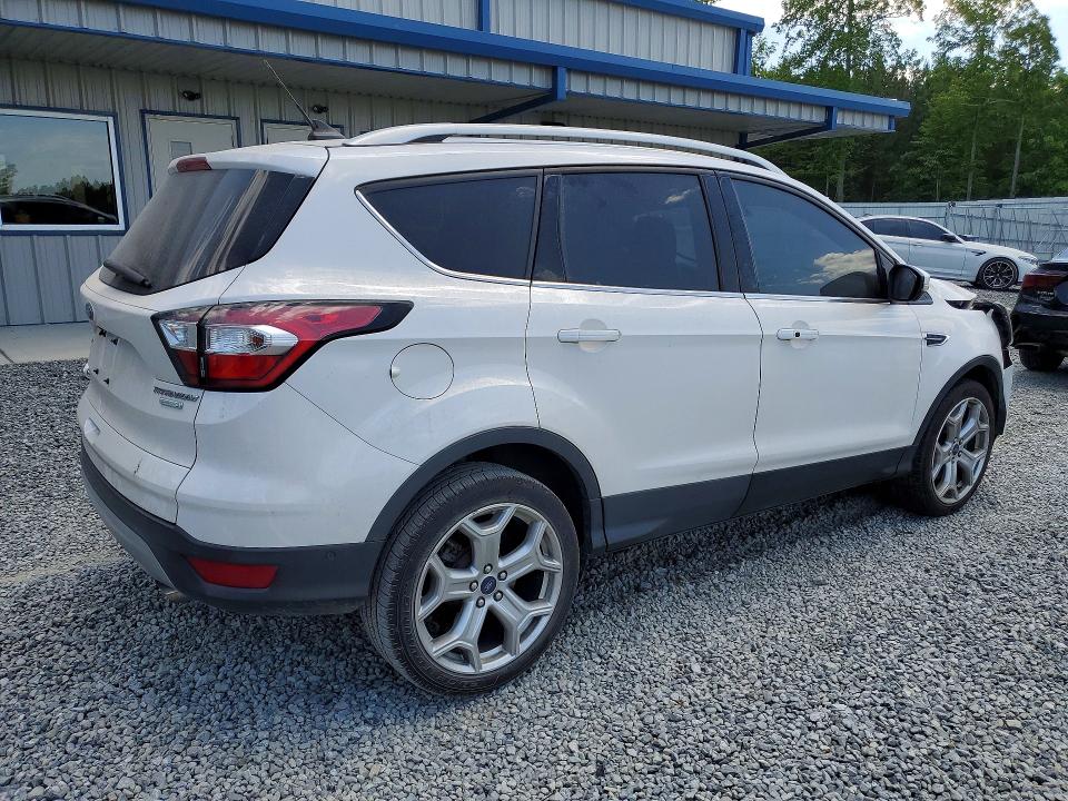 50629626 :رقم المزاد ، 1FMCU0J9XJUC67036 vin ، 2018 Ford Escape مزاد بيع