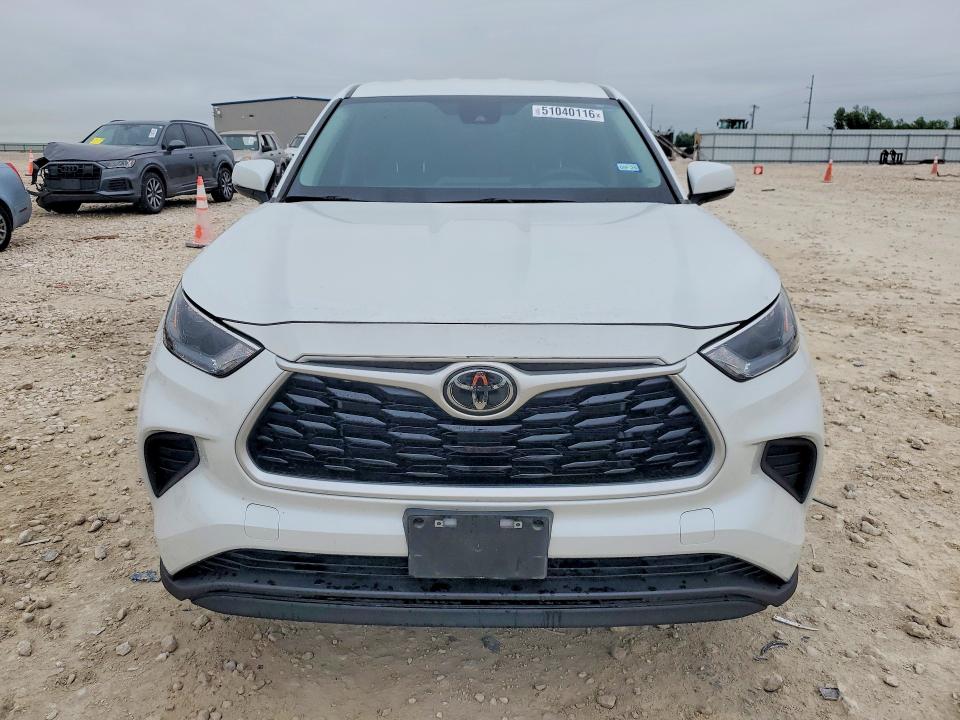 Продажа на аукционе авто 2023 Toyota Highlander, vin: 5TDKDRAHXPS027705, номер лота: 51040116