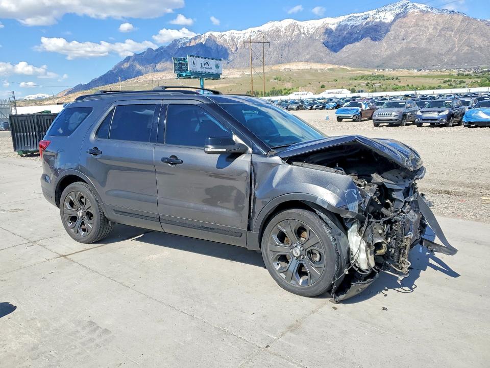 52067956 :رقم المزاد ، 1FM5K8GT9JGA80241 vin ، 2018 Ford Explorer مزاد بيع