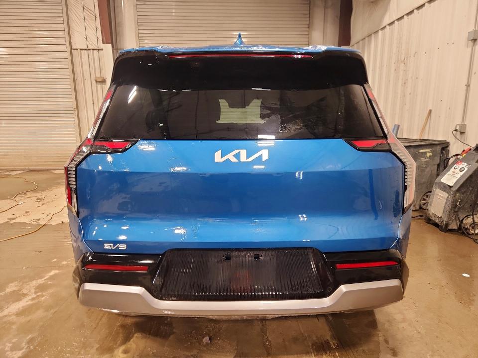 47113736 :رقم المزاد ، KNDADFS5XR6033618 vin ، 2024 Kia Ev9 مزاد بيع