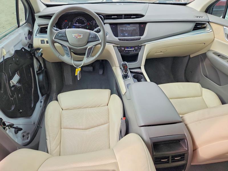 48301876 :رقم المزاد ، 1GYKNBRS9HZ307954 vin ، 2017 Cadillac Xt5 مزاد بيع