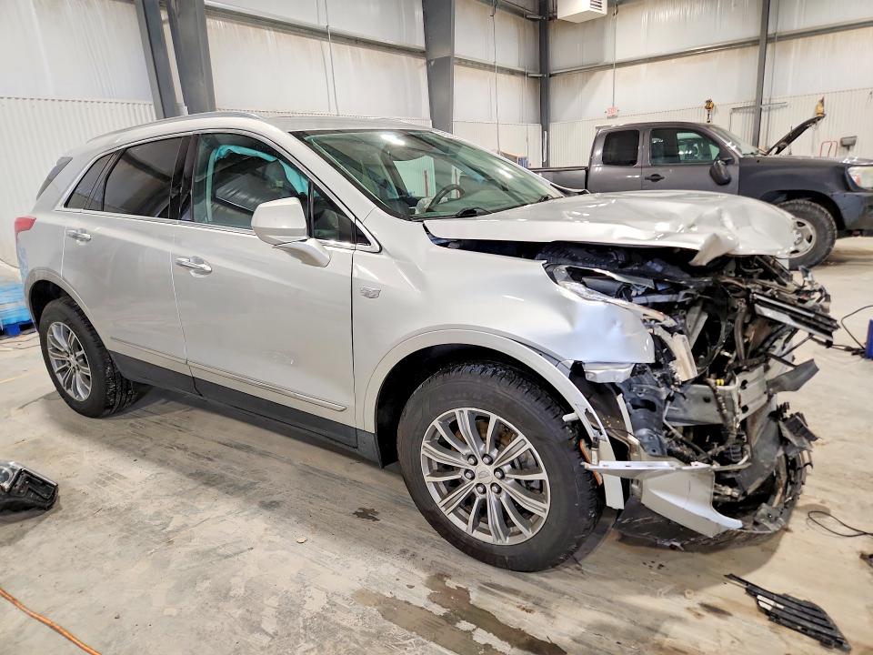 49332446 :رقم المزاد ، 1GYKNBRSXHZ183144 vin ، 2017 Cadillac Xt5 مزاد بيع